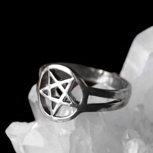 NWOT Pentagram Ring Solid Sterling Silver 925 Size 6